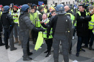 NEWS - Gilets Jaunes: Demonstrationen und Ausschreitungen in Paris