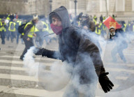 NEWS - Gilets Jaunes: Demonstrationen und Ausschreitungen in Paris
