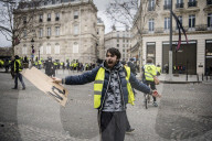 NEWS - Gilets Jaunes: Demonstrationen und Ausschreitungen in Paris