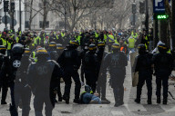 NEWS - Gilets Jaunes: Demonstrationen und Ausschreitungen in Paris
