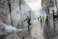 NEWS - Gilets Jaunes: Demonstrationen und Ausschreitungen in Paris