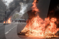 NEWS - Gilets Jaunes: Demonstrationen und Ausschreitungen in Paris