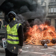 NEWS - Gilets Jaunes: Demonstrationen und Ausschreitungen in Paris