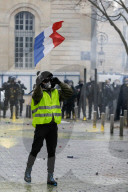 NEWS - Gilets Jaunes: Demonstrationen und Ausschreitungen in Frankreich