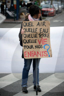 NEWS - Gilets Jaunes: Demonstrationen und Ausschreitungen in Frankreich