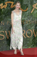 PEOPLE - British Fashion Award: Promis auf dem roten Teppich