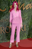PEOPLE - British Fashion Award: Promis auf dem roten Teppich