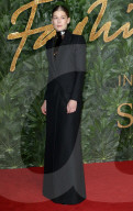 PEOPLE - British Fashion Award: Promis auf dem roten Teppich