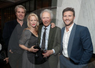 PEOPLE - Familie Eastwood trifft sich auf dem roten Teppich