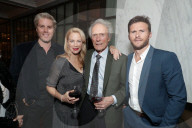 PEOPLE - Familie Eastwood trifft sich auf dem roten Teppich