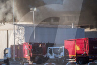 NEWS - Roms Müll steht in Flammen: Abfallanlage brennt lichterloh