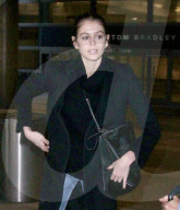 PEOPLE - Kaia Gerber am Flughafen von LA