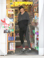 PEOPLE - X-Mas Shopping: Jennifer Garner im Spielzeug Laden