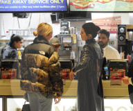 EXKLUSIV - Kendall Jenner bei MacDonalds 