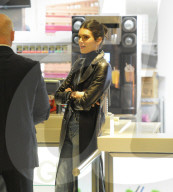EXKLUSIV - Kendall Jenner bei MacDonalds 