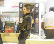 EXKLUSIV - Kendall Jenner bei MacDonalds 