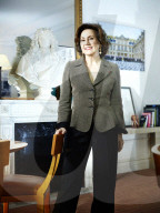 STUDIO - Elisabeth Ponsolle des Portes
