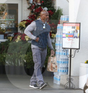 EXKLUSIV - Hosenladen offen: Terry Crews auf Shoppingtour in Beverly Hills
