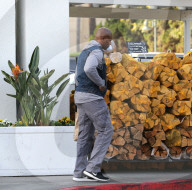 EXKLUSIV - Hosenladen offen: Terry Crews auf Shoppingtour in Beverly Hills