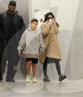 EXKLUSIV - Schlechte Quoten: Kourtney Kardashian gibt sich bedeckt