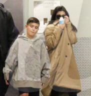 EXKLUSIV - Schlechte Quoten: Kourtney Kardashian gibt sich bedeckt