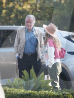 EXKLUSIV - John Voight in Bel-Air unterwegs