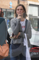 EXKLUSIV - Calista Flockart in Venice Beach unterwegs