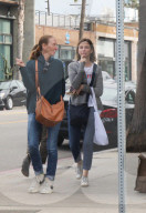 EXKLUSIV - Calista Flockart in Venice Beach unterwegs