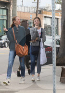 EXKLUSIV - Calista Flockart in Venice Beach unterwegs