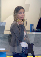 EXKLUSIV - Calista Flockart in Venice Beach unterwegs
