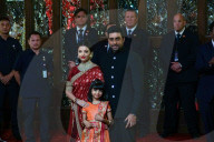 PEOPLE - Luxus-Hochzeit für Indiens reichste Tochter Isha Ambani