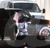 EXKLUSIV - Justin Bieber und Hailey Baldwin steigen in einen Privatjet und beten 
