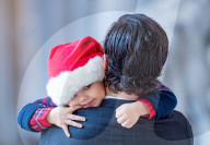 EXKLUSIV - In Weihnachtlicher Stimmung: Carl Philip mit seinem Sohn Alexander im Palast in Stockholm