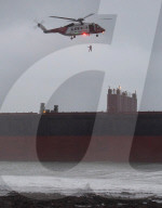 NEWS - Russisches Containerschiff sitzt vor Cornwall auf Grund