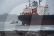 NEWS - Russisches Containerschiff sitzt vor Cornwall auf Grund