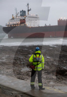NEWS - Russisches Containerschiff sitzt vor Cornwall auf Grund