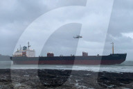 NEWS - Russisches Containerschiff sitzt vor Cornwall auf Grund