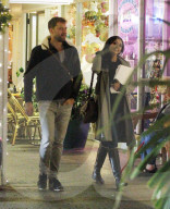 PEOPLE - Joshua Jackson beim romantischen Dinner-Date mit einer unbekannten Frau