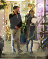 PEOPLE - Joshua Jackson beim romantischen Dinner-Date mit einer unbekannten Frau