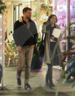 PEOPLE - Joshua Jackson beim romantischen Dinner-Date mit einer unbekannten Frau