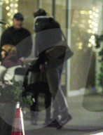 PEOPLE - Joshua Jackson beim romantischen Dinner-Date mit einer unbekannten Frau