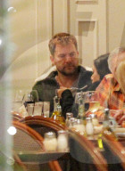 PEOPLE - Joshua Jackson beim romantischen Dinner-Date mit einer unbekannten Frau