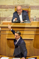 NEWS - Athen: Regierung berät Budget - Bürger protestieren auf den Strassen