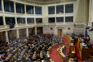 NEWS - Athen: Regierung berät Budget - Bürger protestieren auf den Strassen