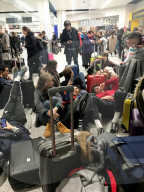 NEWS - Drohne über London-Gatwick: Airport streicht alle Flüge