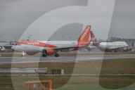 NEWS - London: In Gatwick starten und landen wieder Flugzeuge