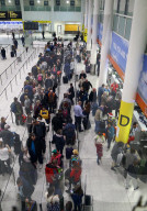 NEWS - Flughafen Gatwick erneut wegen Drone lahmgelegt