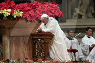 NEWS - Papst erteilt Urbi et Orbi in Rom