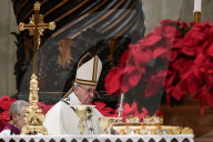 NEWS - Papst erteilt Urbi et Orbi in Rom