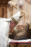 NEWS - Papst erteilt Urbi et Orbi in Rom